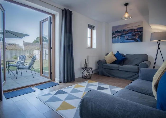 Johnnys Cove - 2 Bedroom Holiday Home - New Hedges